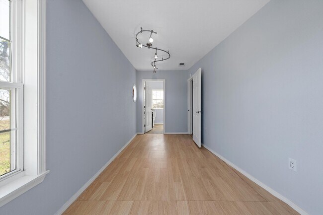 Building Photo - 117 Brookhaven Dr