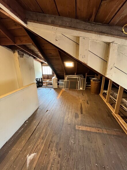Building Photo - 7 N Stewart St