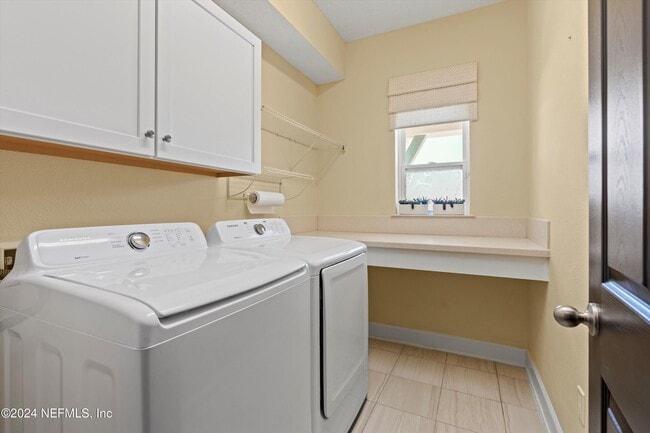 Building Photo - 276 Palm Breeze Dr