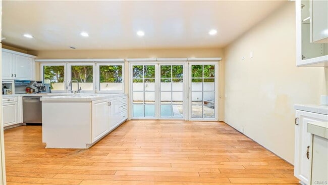 Building Photo - 6772 Randiwood Ln