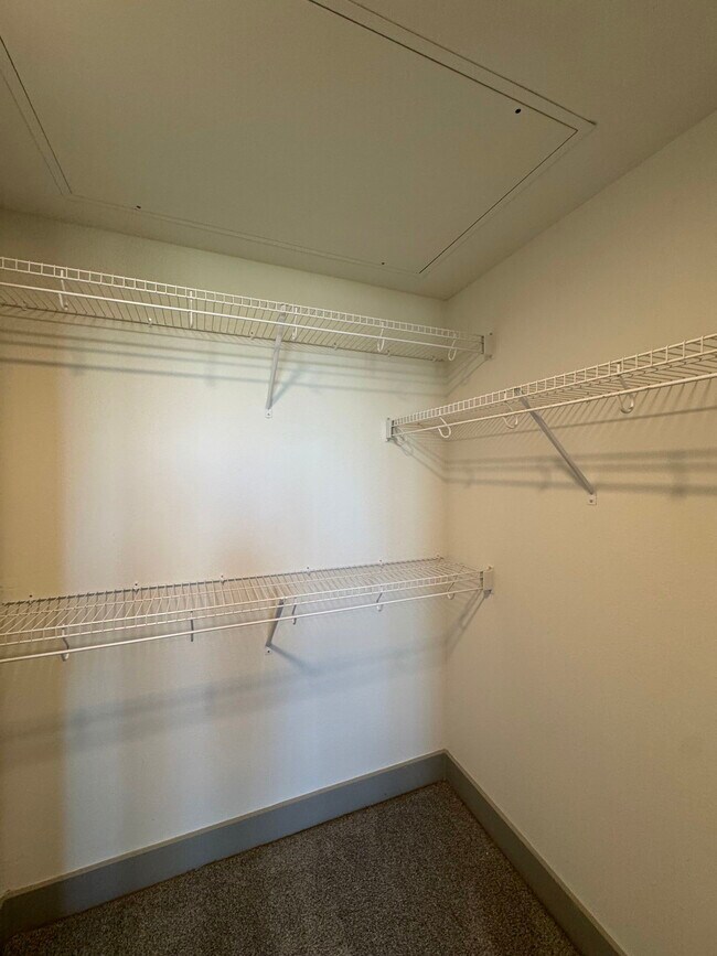 Building Photo - 5400 Haltom Rd