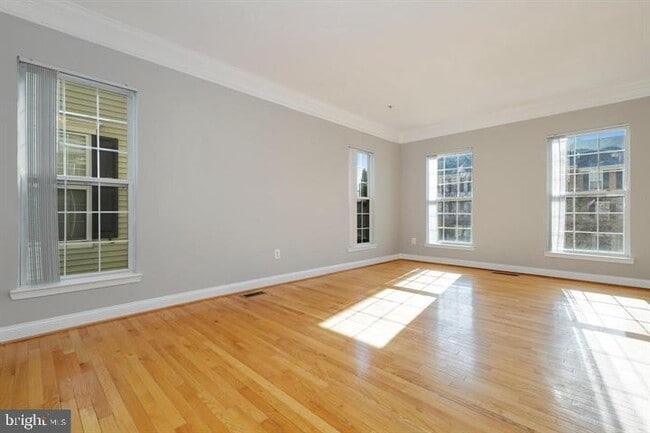 Building Photo - 23411 Rainbow Arch Dr