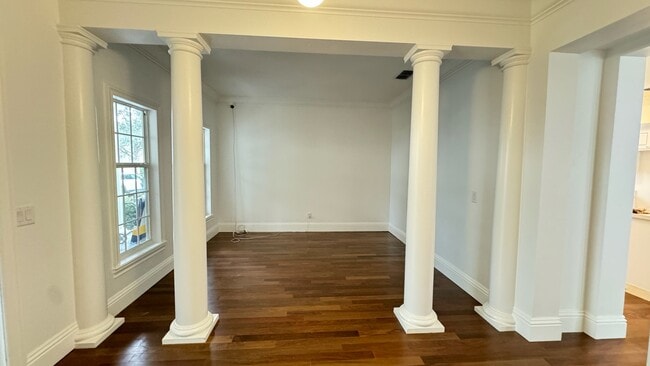 Building Photo - 1040 Nash Dr