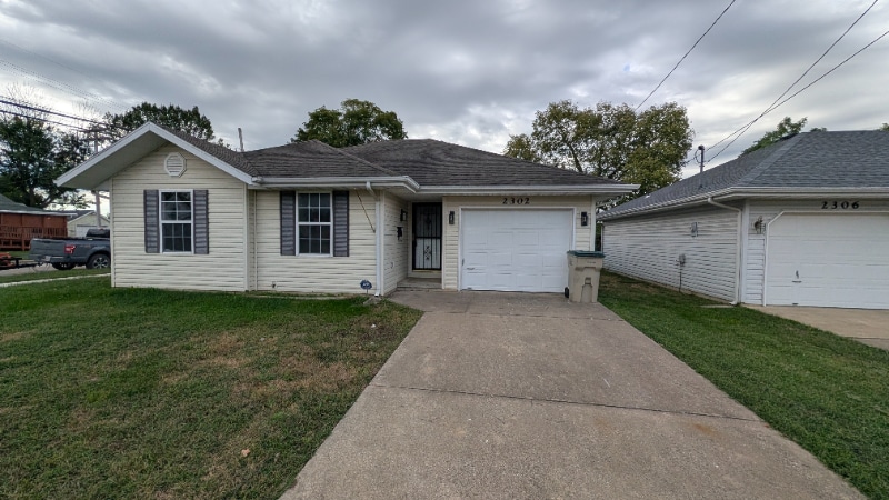 Building Photo - 2302 W Olive St