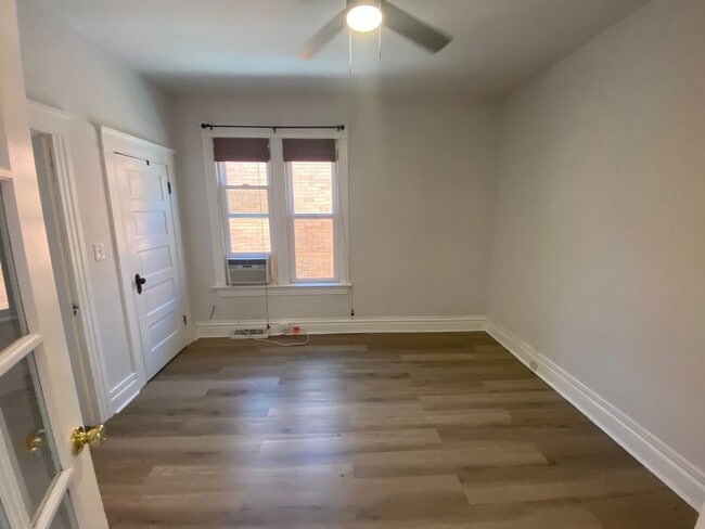 Building Photo - Beautiful 2 Bed 1 Bath Rowe Home in Washington Park Neighborhood