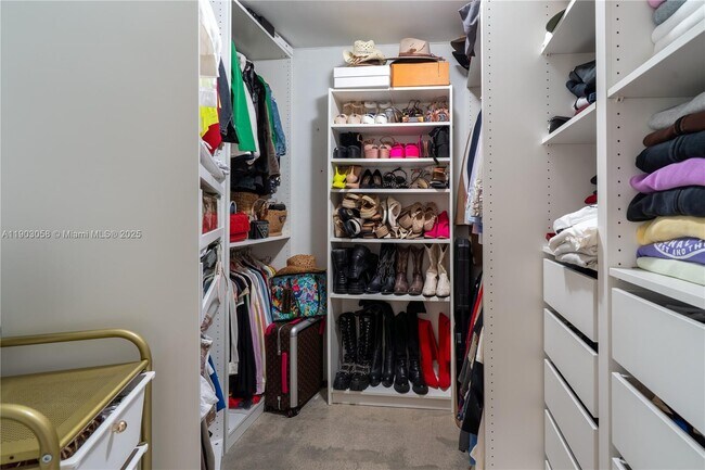 Building Photo - 2001 Biscayne Blvd