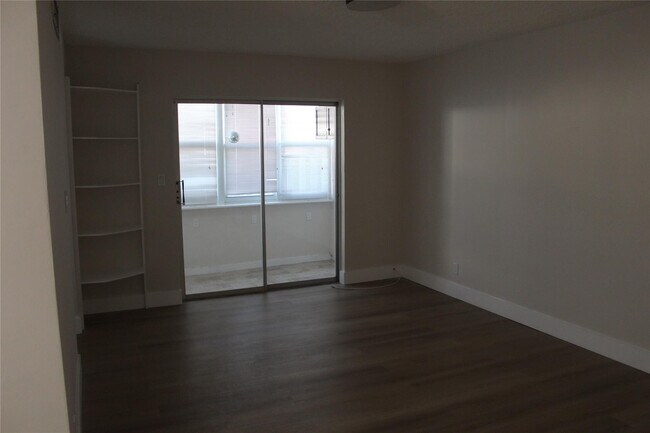 Building Photo - 1720 Funston St