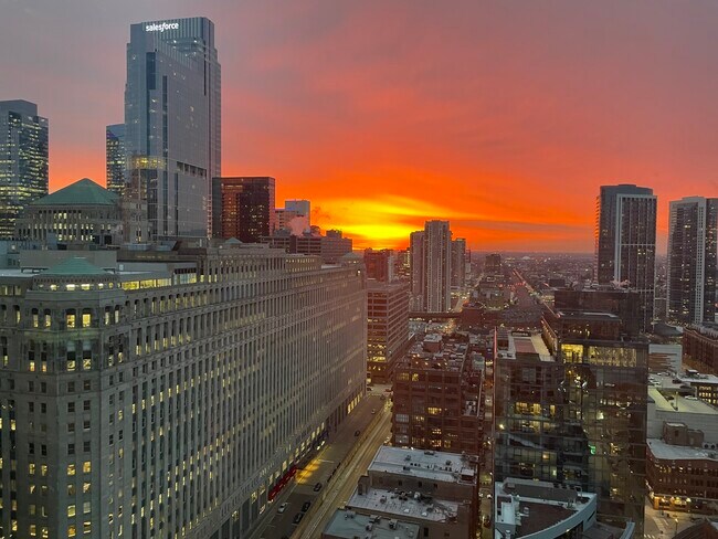 Building Photo - 400 N La Salle Dr