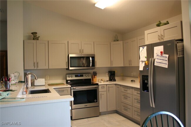 Building Photo - 15472 Admiralty Cir