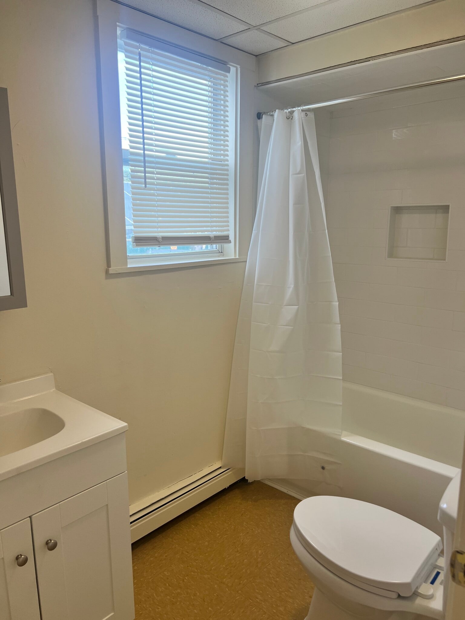 Building Photo - 8 Elm St