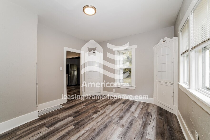 Building Photo - 2140 N Maryland Ave