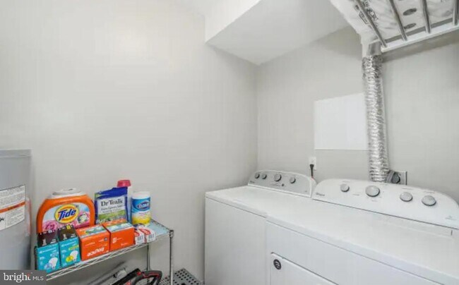 Building Photo - 3919 El Soneta Pl