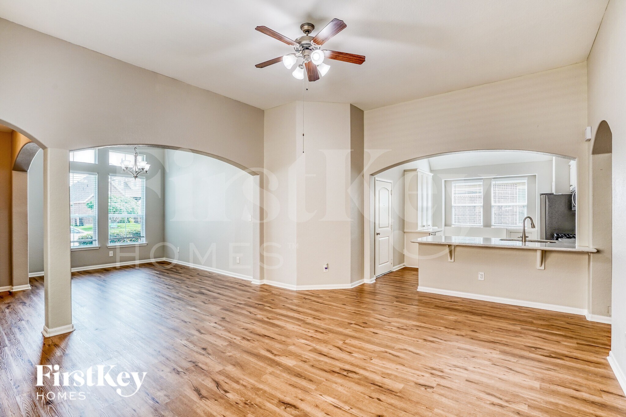 Building Photo - 4810 Bay Vista Dr