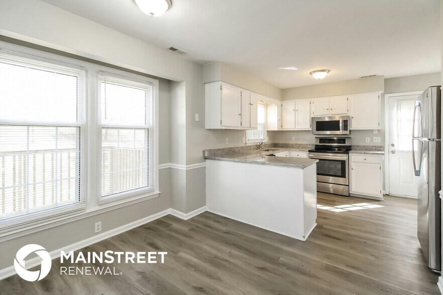 Building Photo - 7081 Avenbury Cir