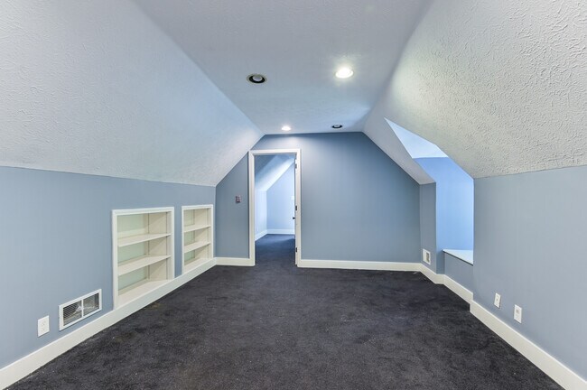 Building Photo - 511 Cannons Ln