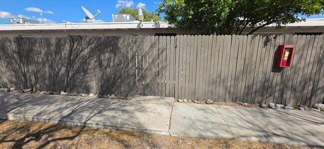 Building Photo - 2750 N Balboa Ave