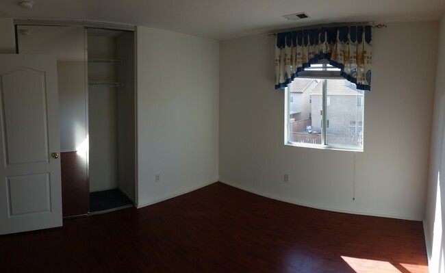 Building Photo - Beauty in the Details - 3 Bedroom / 2.5 Bathroom Home in Perris