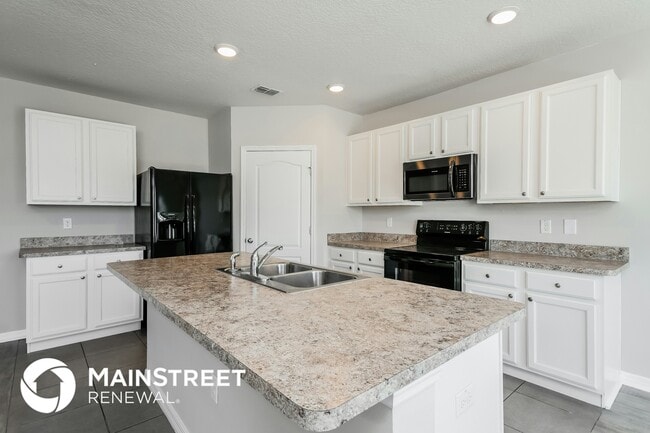 Building Photo - 3305 Sonder Dr