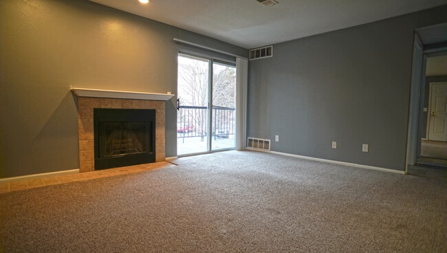 Building Photo - Wonderful 2 bed / 1 bath in Denver