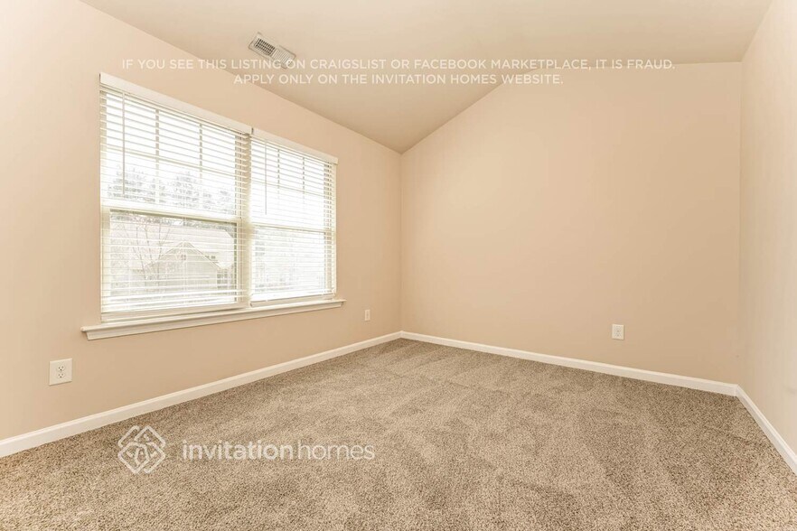 Building Photo - 127 Biscayne Terrace