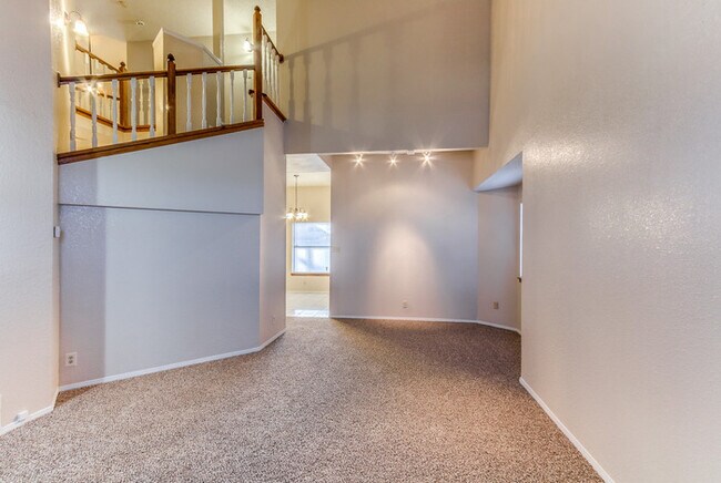 Building Photo - Prestigious Tri Level Home on East Side