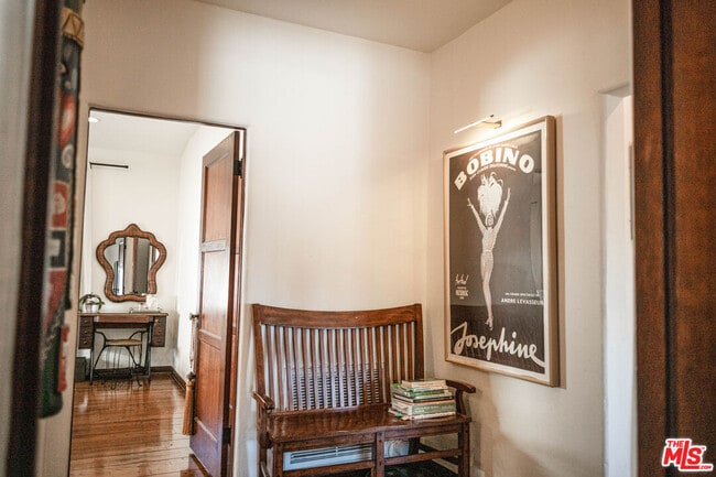 Building Photo - 6101 S Mansfield Ave