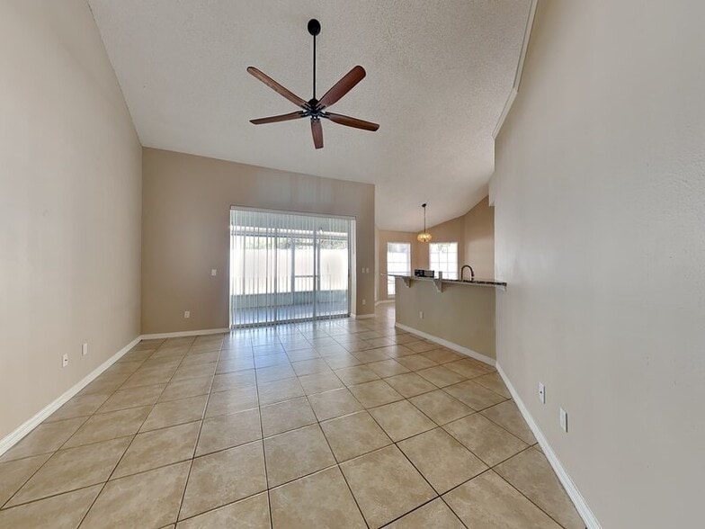 Building Photo - 1428 Oberlin Terrace