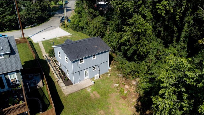 Skyview - 2226 Cruzen St