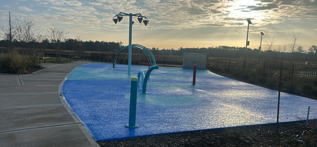 Splash Pad - 16374 Sweet Grove Dr