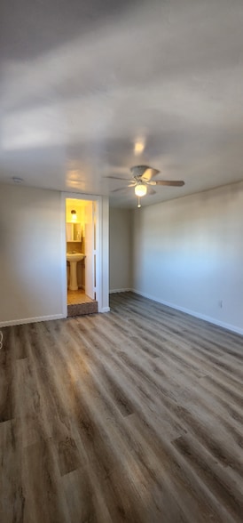 Building Photo - 3873 Superba St