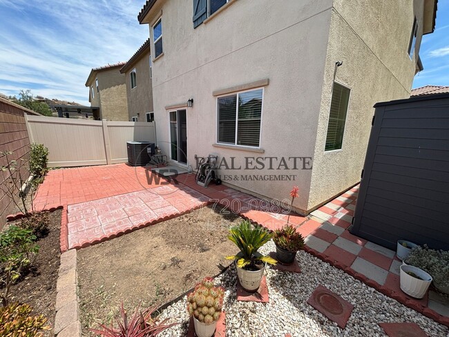 Building Photo - 12843 Greenstone Way