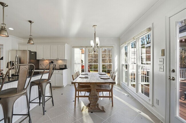 Building Photo - Stunning Home in Desirable Lochmere Community - SHORT TERM LEASE OPTIONS AVAILABLE