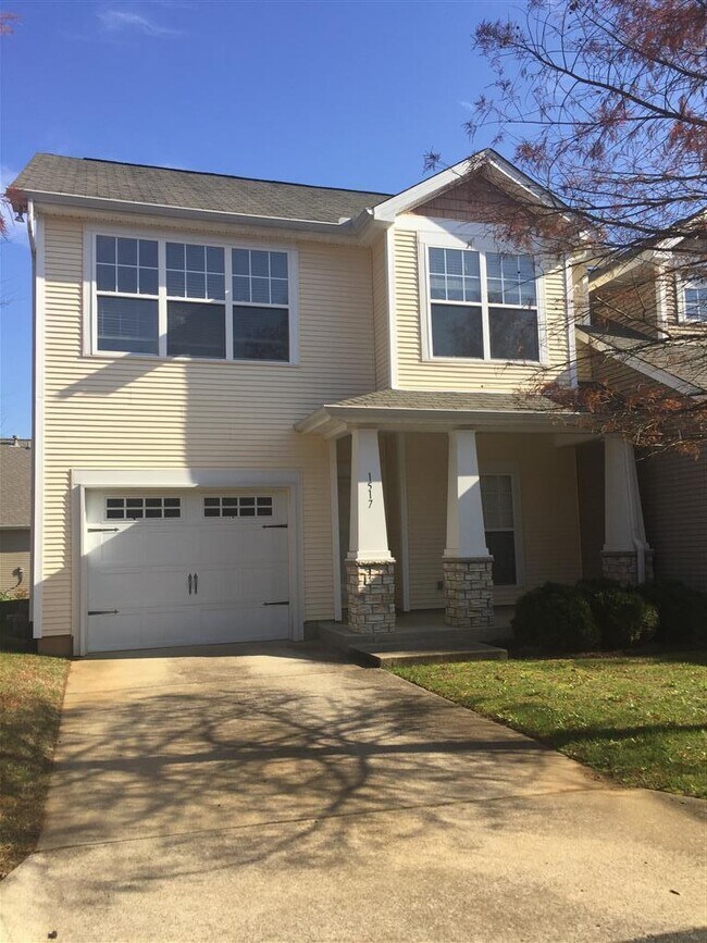 Primary Photo - Large townhome near Percy Priest Lake