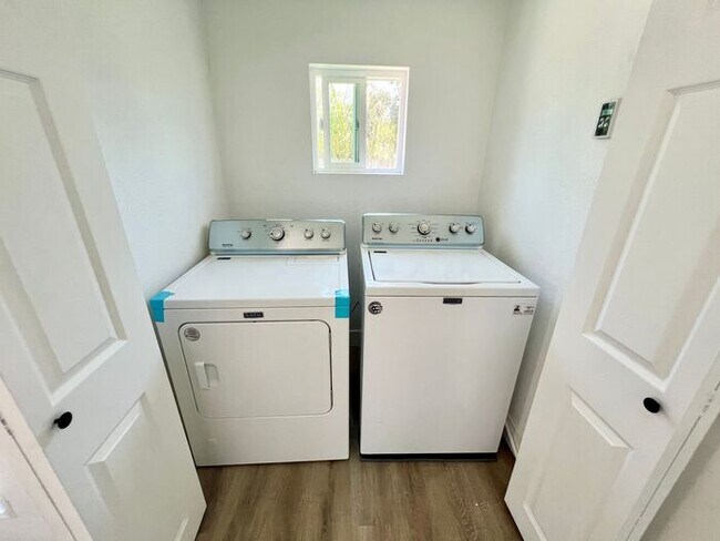 Building Photo - Charming 3BR Home with Private Patio & Spacious Yards in San Diego