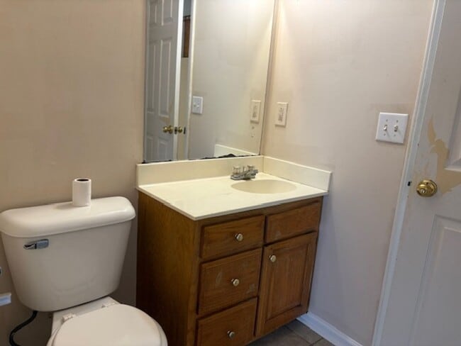 Building Photo - 1 BR-1BA Downtown Murfreesboro duplex