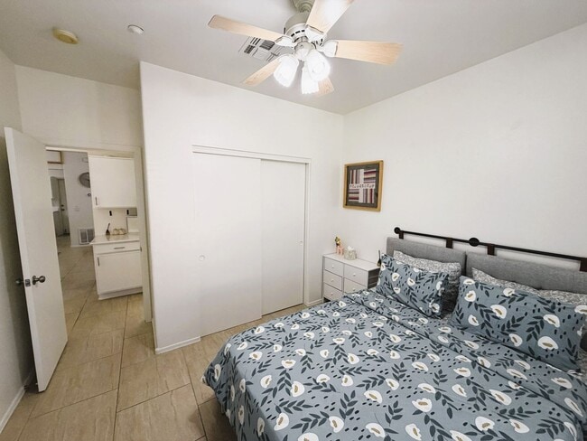 Building Photo - Spacious, Stylish, Sharp 2 bed 2 bath 1 car garage and Gated Community!