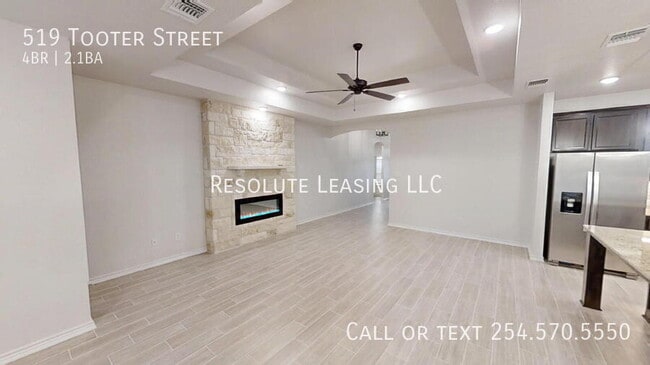 Building Photo - 519 Tooter St