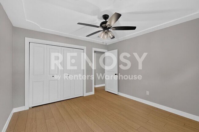 Building Photo - Completely Refreshed Arlington Home