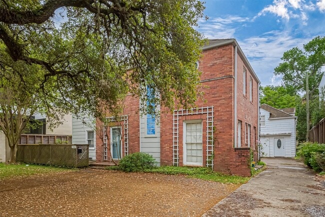 Building Photo - 2163 University Blvd