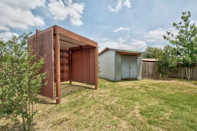 Building Photo - 12200 Ferrystone Cove