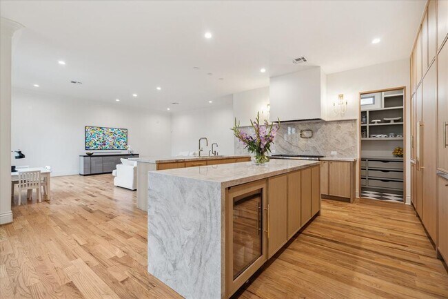 Building Photo - 6206 Piping Rock Ln