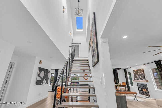 Building Photo - 17 Woods End Rd