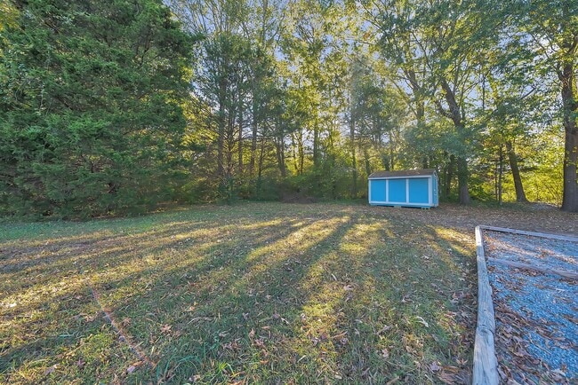 Building Photo - 510 E Branch St