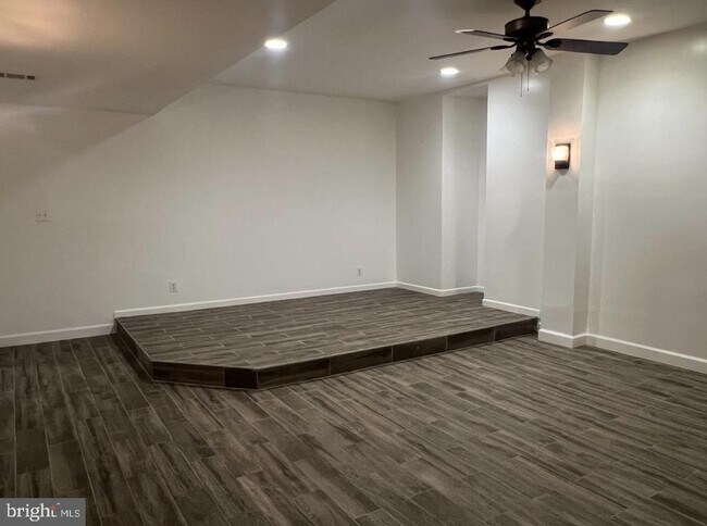 Building Photo - 1800 Eagles Ridge Ct\