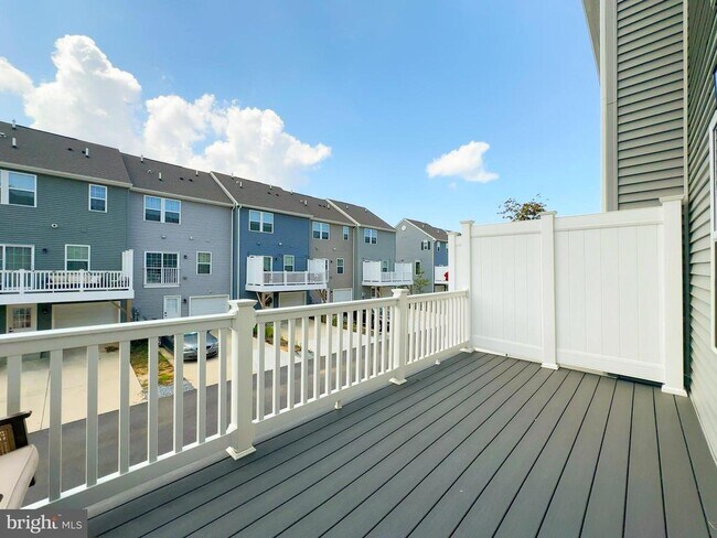 Building Photo - 72 Caswell Dr