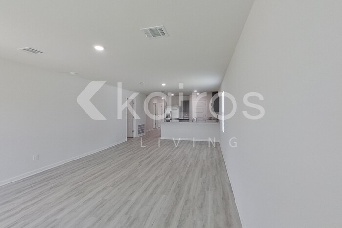 Building Photo - 14262 Ruffian Ave