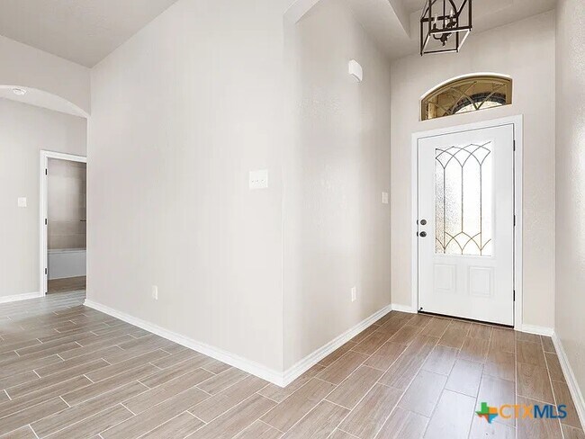 Building Photo - 602 Dred Roger Circle