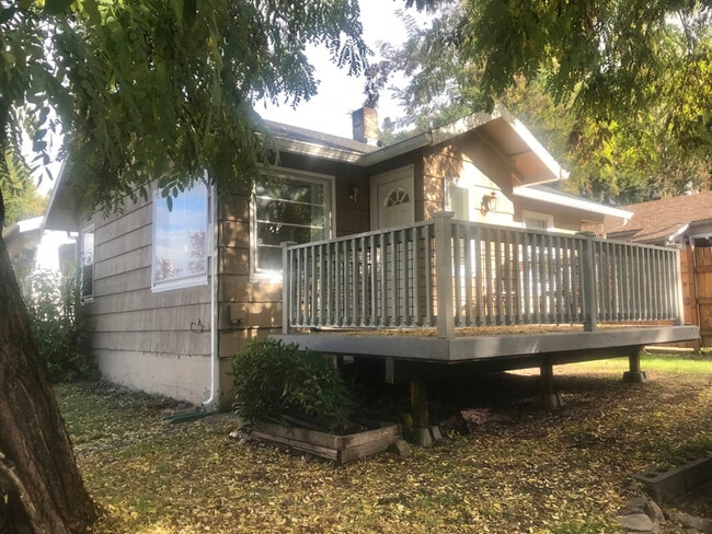 Building Photo - 508 S McLoughlin Blvd