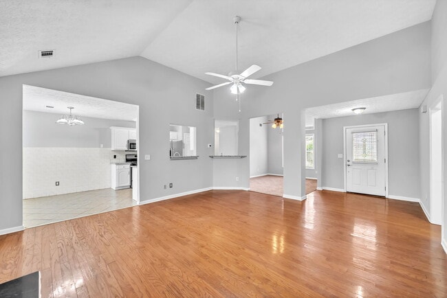 Building Photo - 825 Chatham Park Dr SW