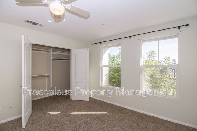 Building Photo - 1663 Claret Cup Dr